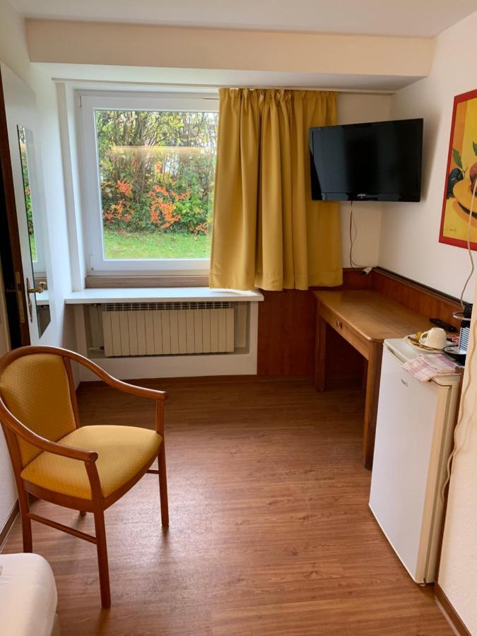 Gaestehaus An Der Rheinbruecke Altlussheim Экстерьер фото